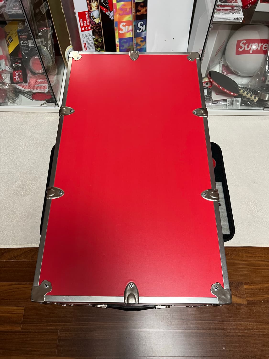 슈프림 라이노 트렁크 레드 상품이미지5