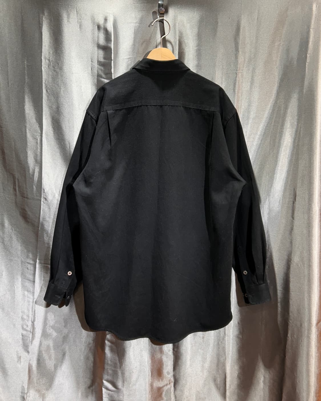 L YSL 입생로랑 심볼로고 벨벳 코듀로이 블랙 셔츠 상품이미지3