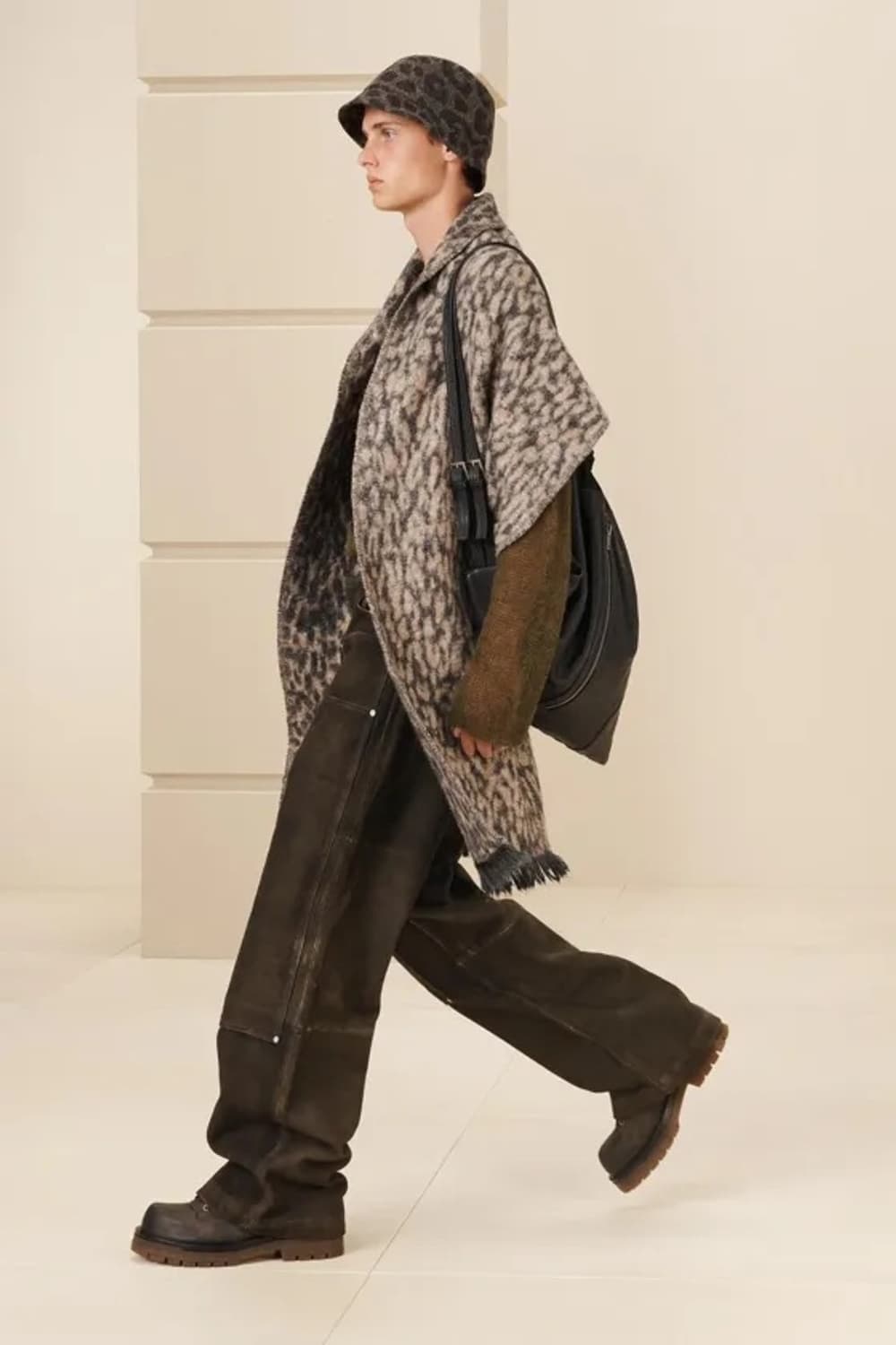 자라 SRPLS SD PNT 13 레더 팬츠 가죽 바지 42(KR 32) 상품이미지4