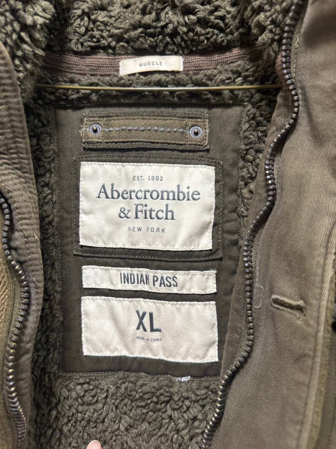 아베크롬비 울프죠 퍼 후드 자켓(카키) 상품이미지4