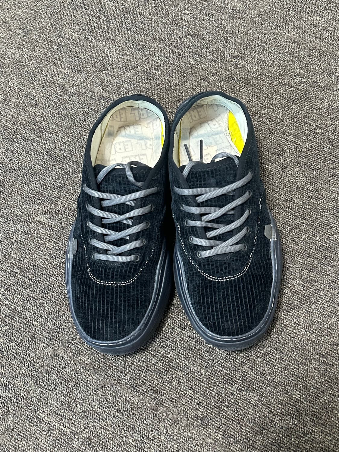 ERL 블랙 코듀로이 쿠페 스니커즈 US10 상품이미지3