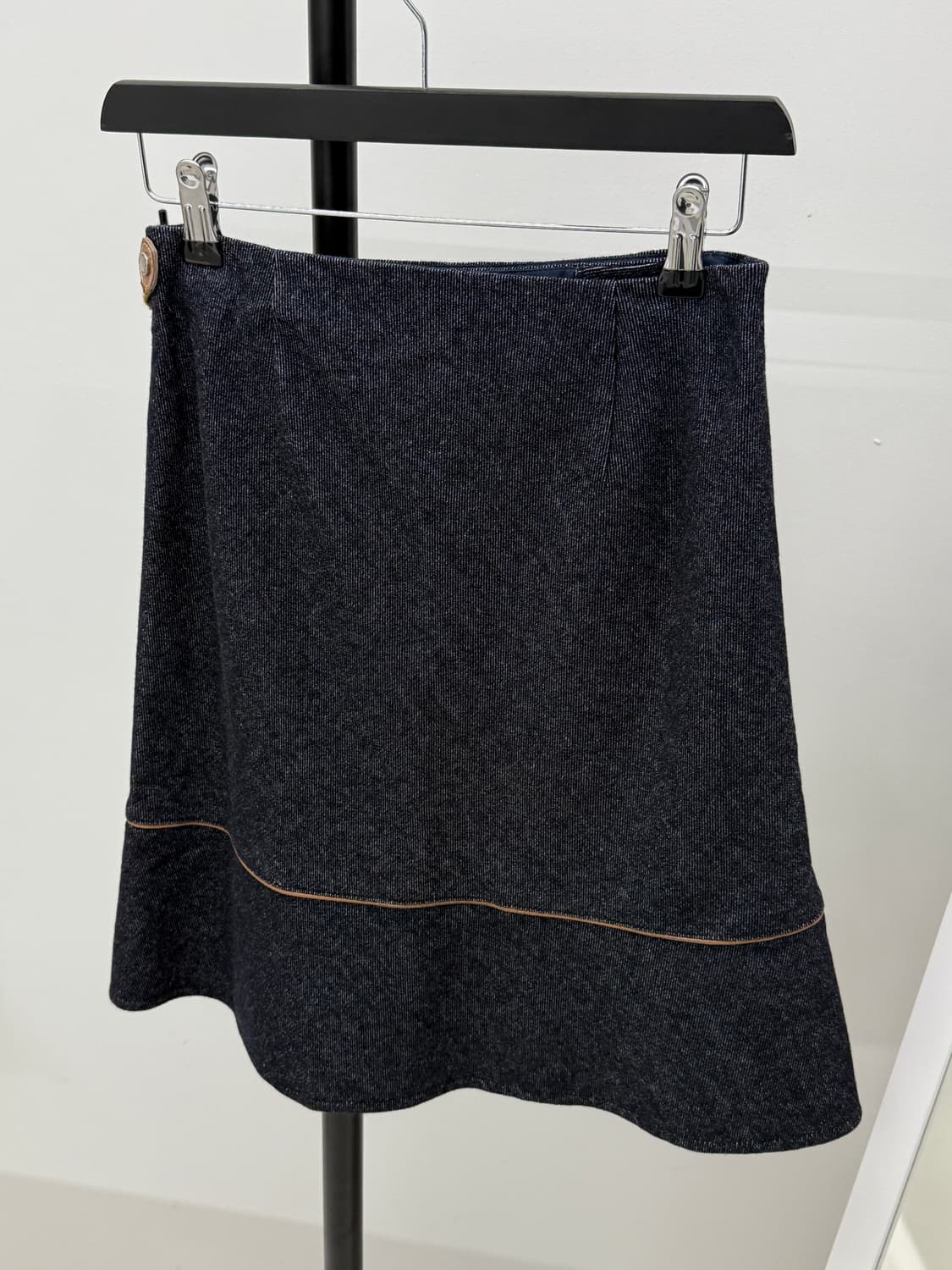 BURBERRY 버버리 블루라벨 데님 미디랩스커트 36 상품이미지3