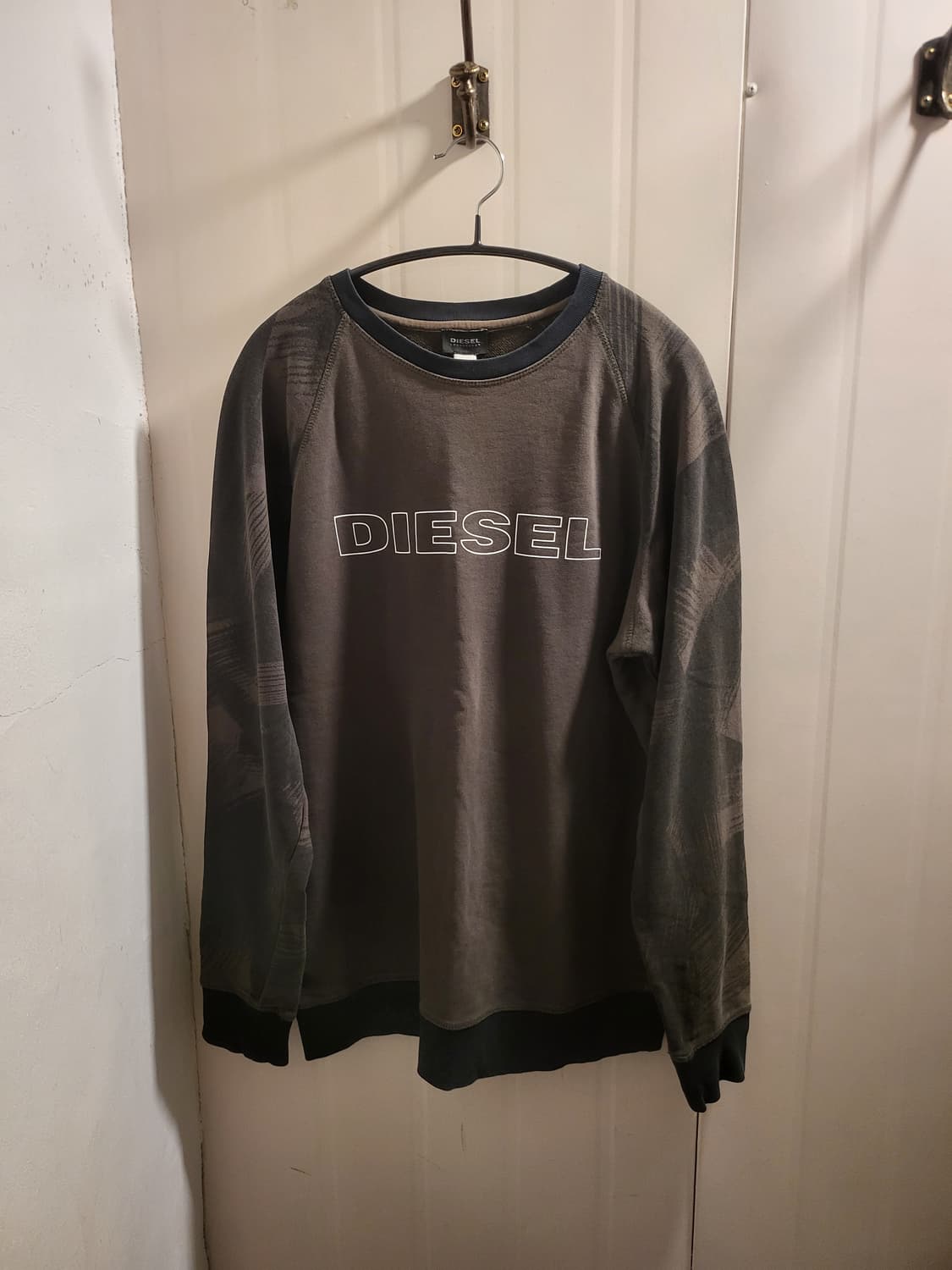 [L]디젤 로고 맨투맨 상품이미지1