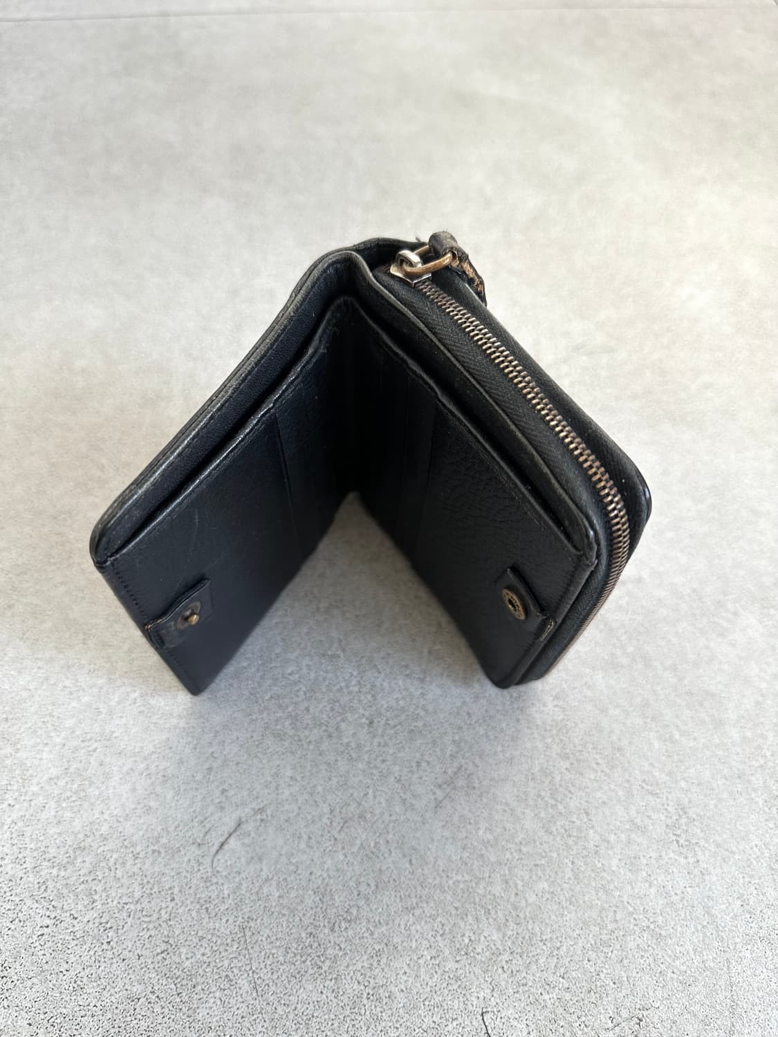 셀린느 트리옹프 레더 지갑 상품이미지8