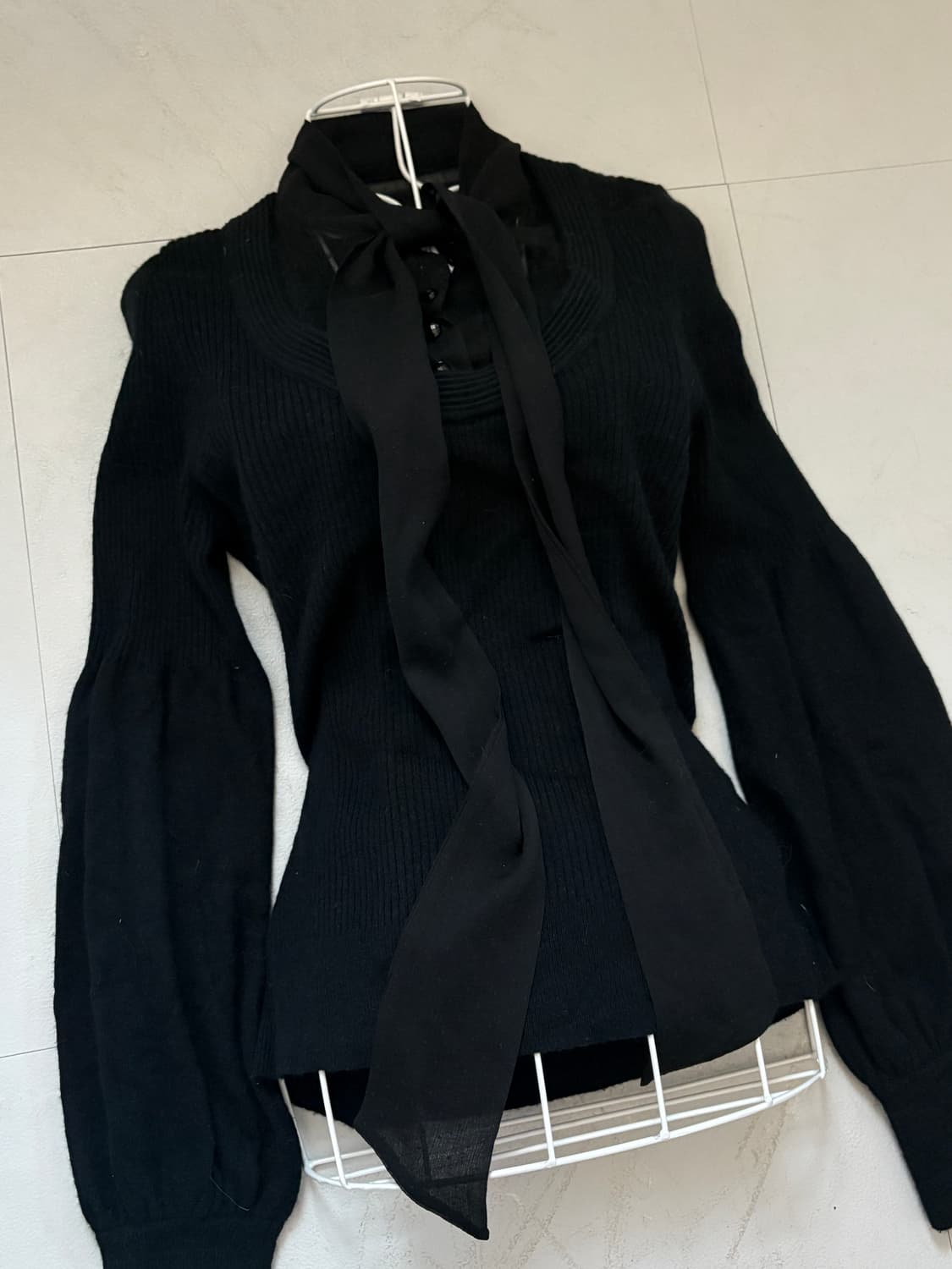 • Black Ribbon Tie Knitwear 상품이미지2