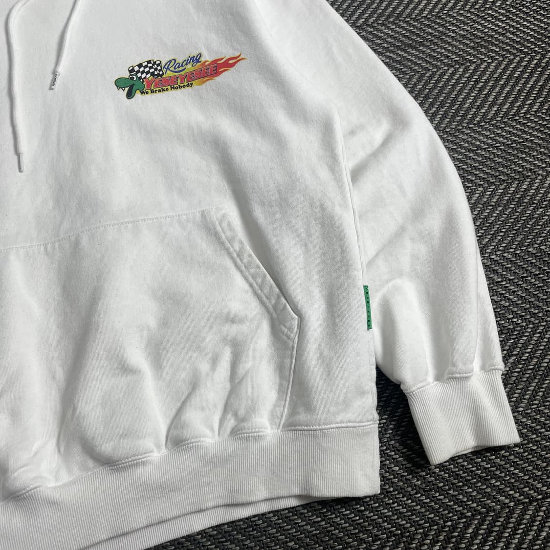 예스아이씨 레이싱 그래픽 후드 티셔츠o 3804 상품이미지3