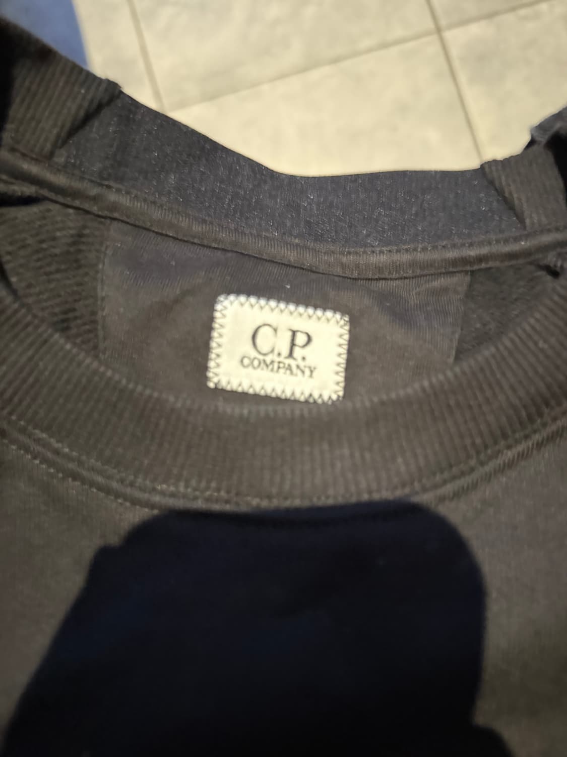 cp컴퍼니 맨투맨 상품이미지3