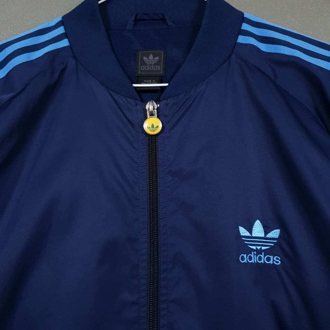 L) 아디다스 딥네이비 하늘 배색 유로파 폴리쉘 봄버 져지 바람막이 자켓 상품이미지4