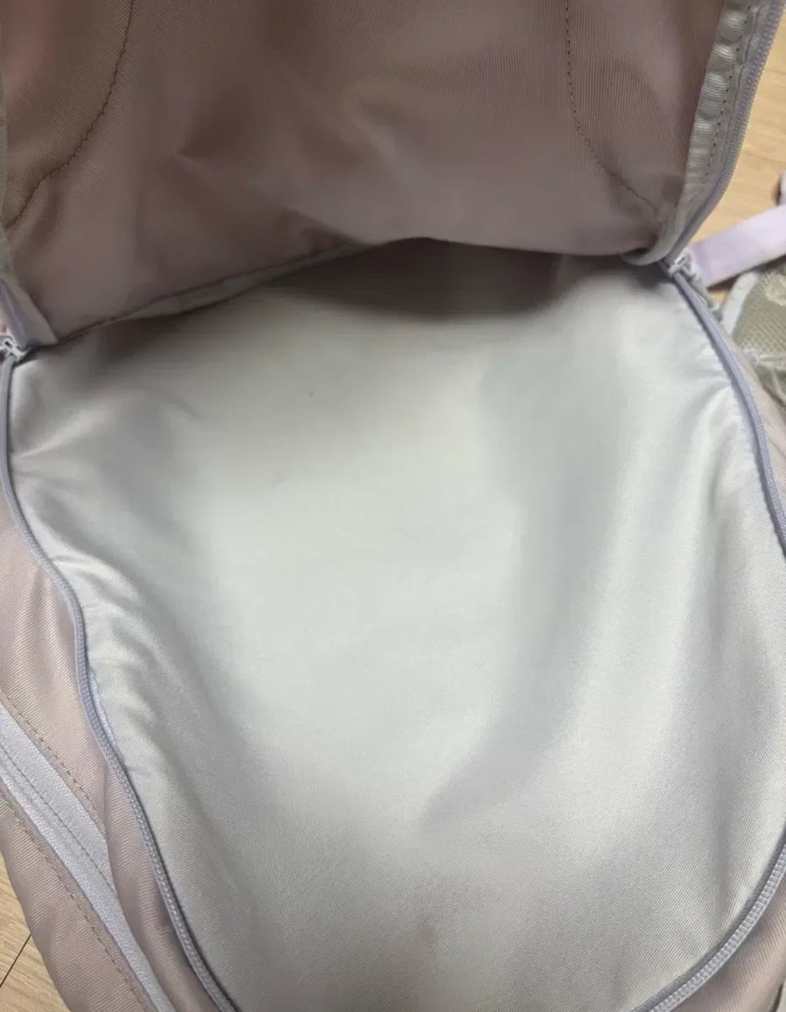 미스치프 롬버스 백팩 급처 상품이미지4