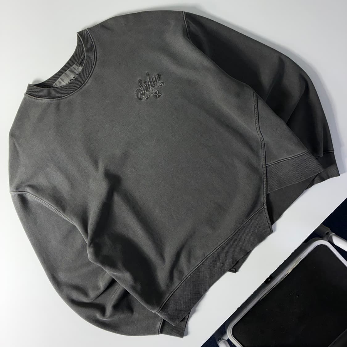 Satur 세터 더블린 피그먼트 맨투맨 상품이미지2