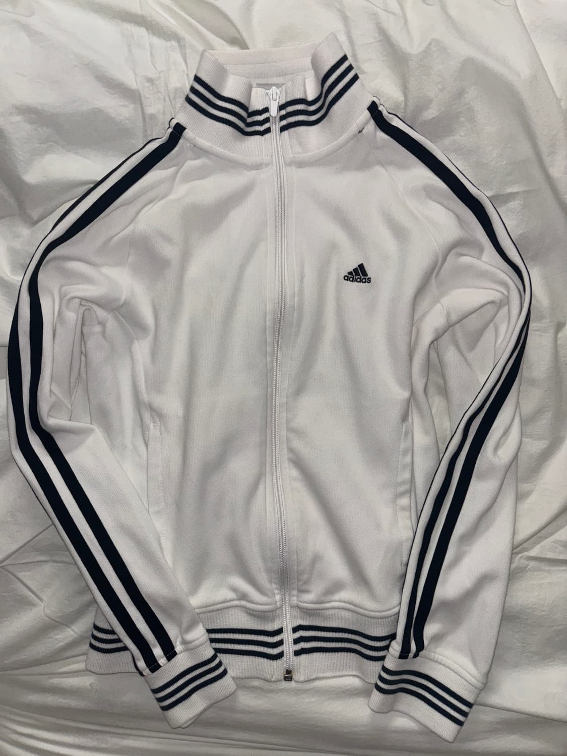 아디다스 시그니처 로고 트랙탑 져지 상품이미지1