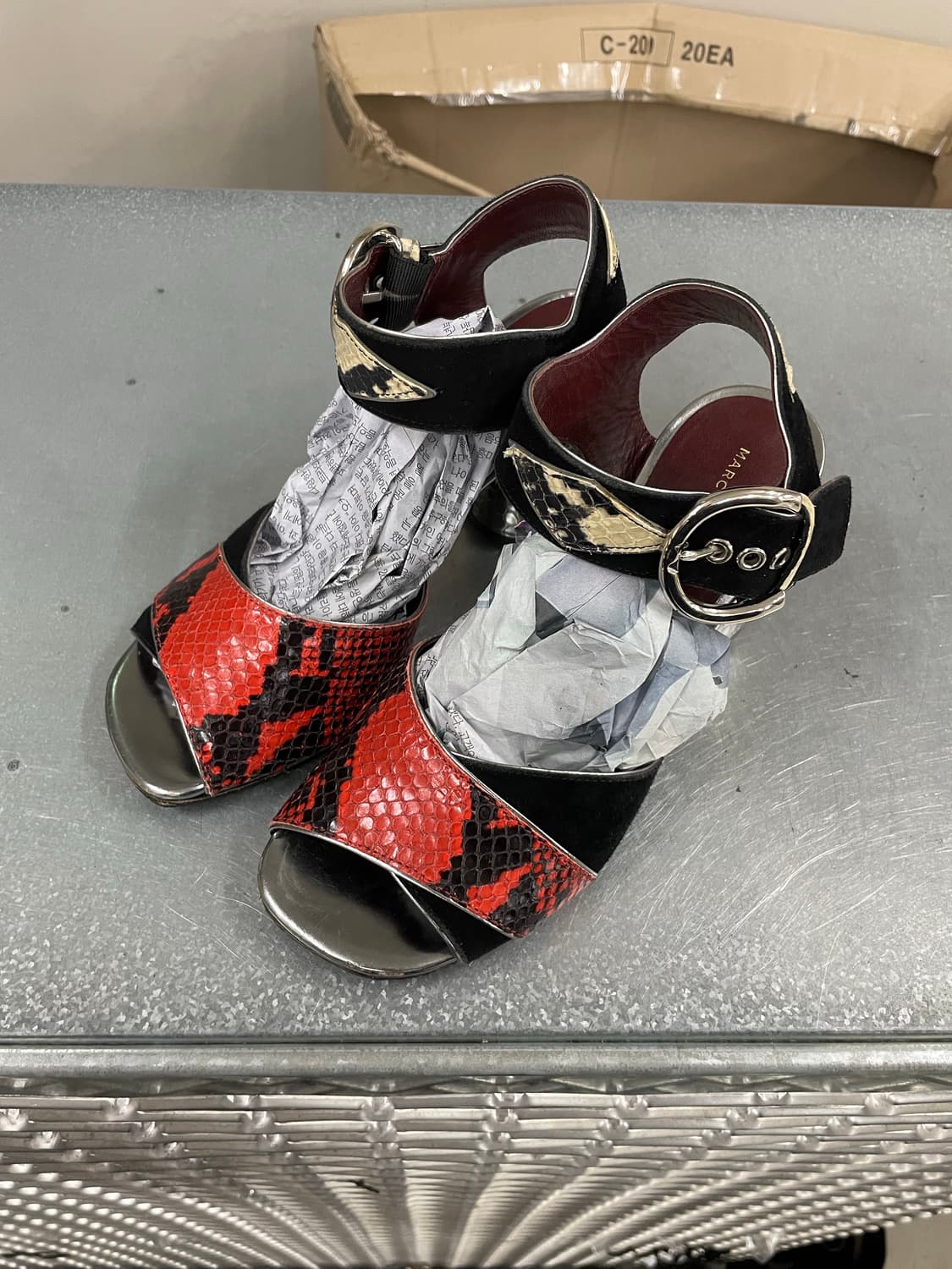 마크제이콥스 스네이크스킨 레더 힐37 상품이미지2