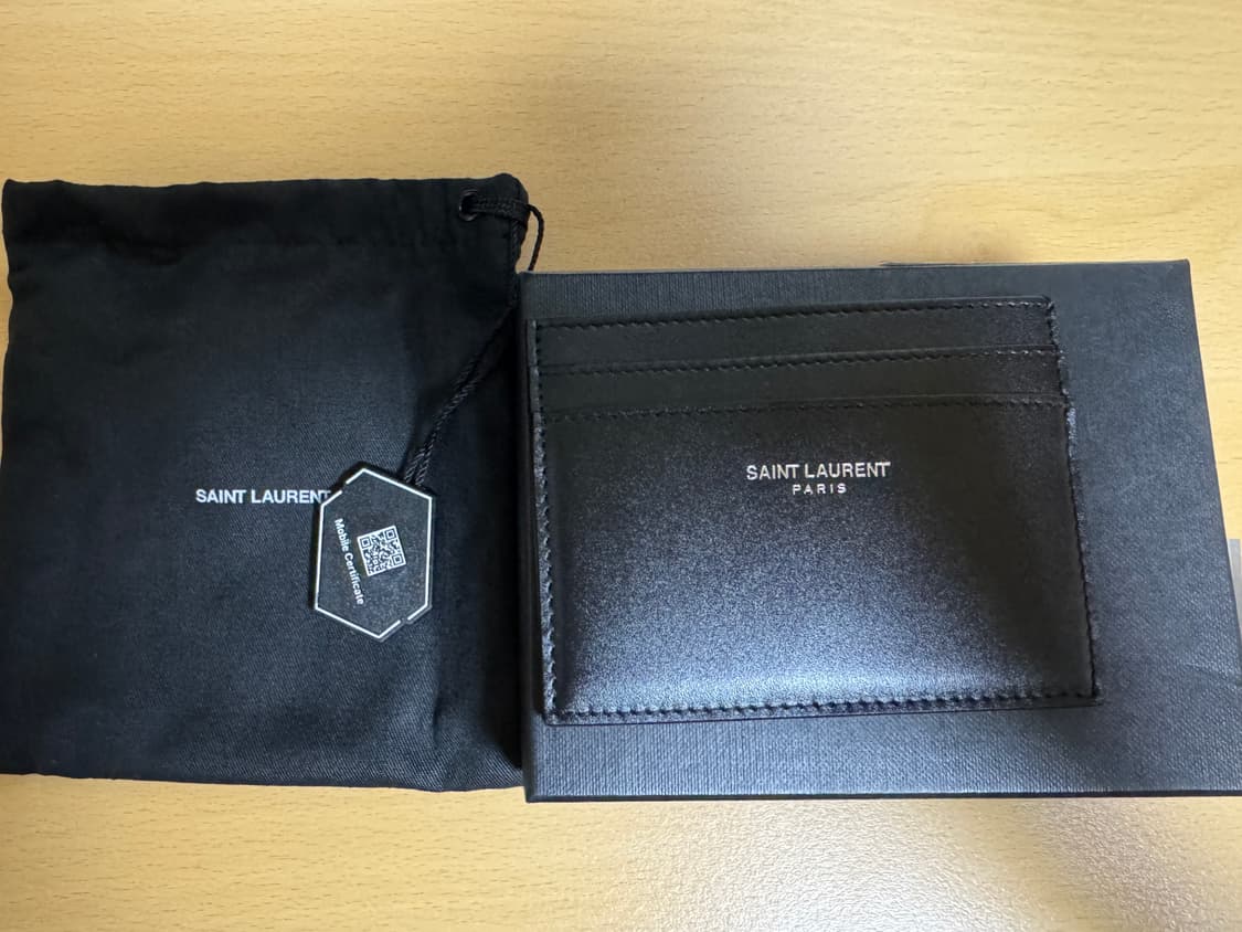 새상품) 생로랑 스무스 레더 카드지갑 상품이미지2