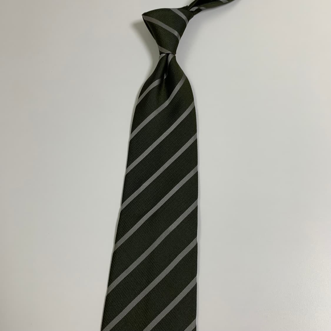 띠어리(Theory) 스트라이프 명품넥타이 클래식룩 A등급 상품이미지8