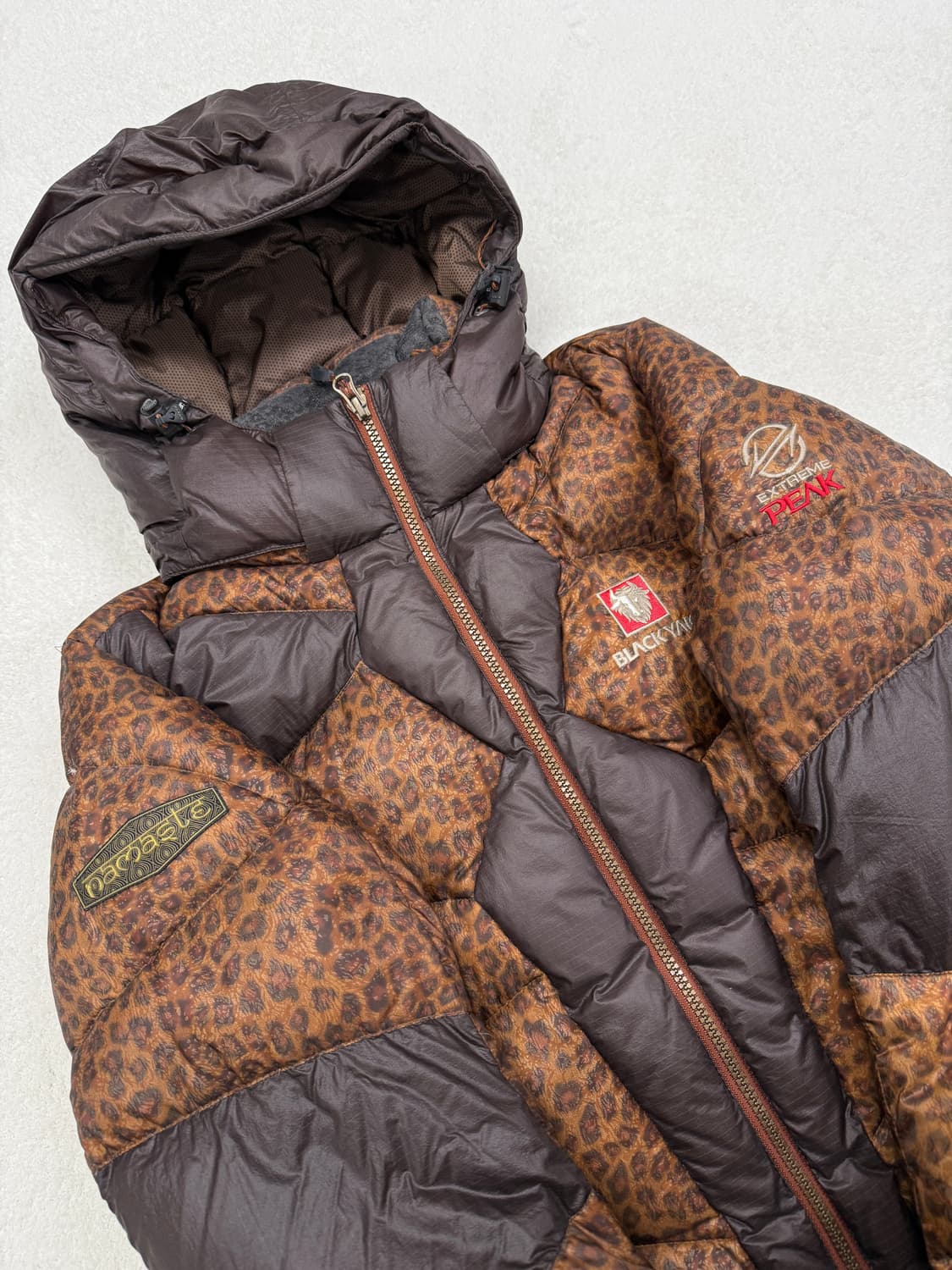 블랙야크 레오파드 구스다운 상품이미지4