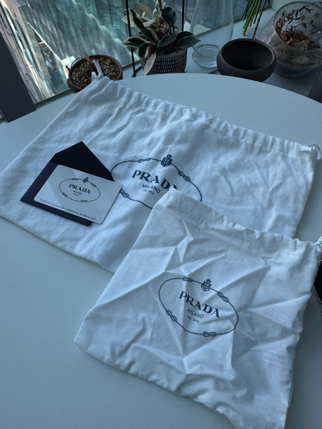 프라다 리에디션 2005 리나일론 테수토 호보택 크로스백 상품이미지6