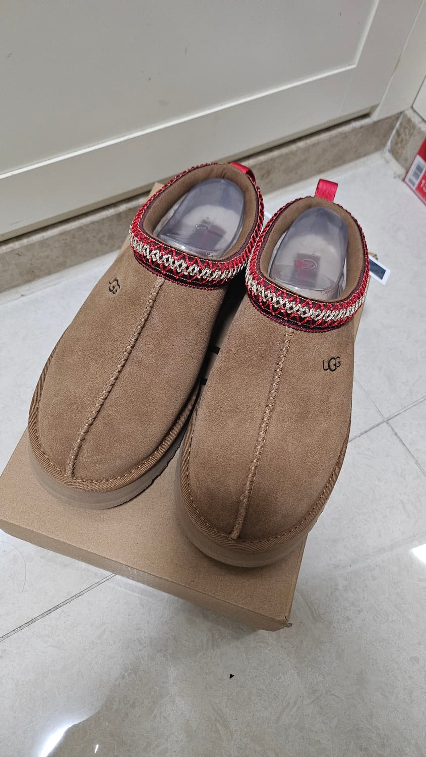 미국정품 UGG 어그 키즈 타즈 size 6(245) 새 상품 상품이미지7