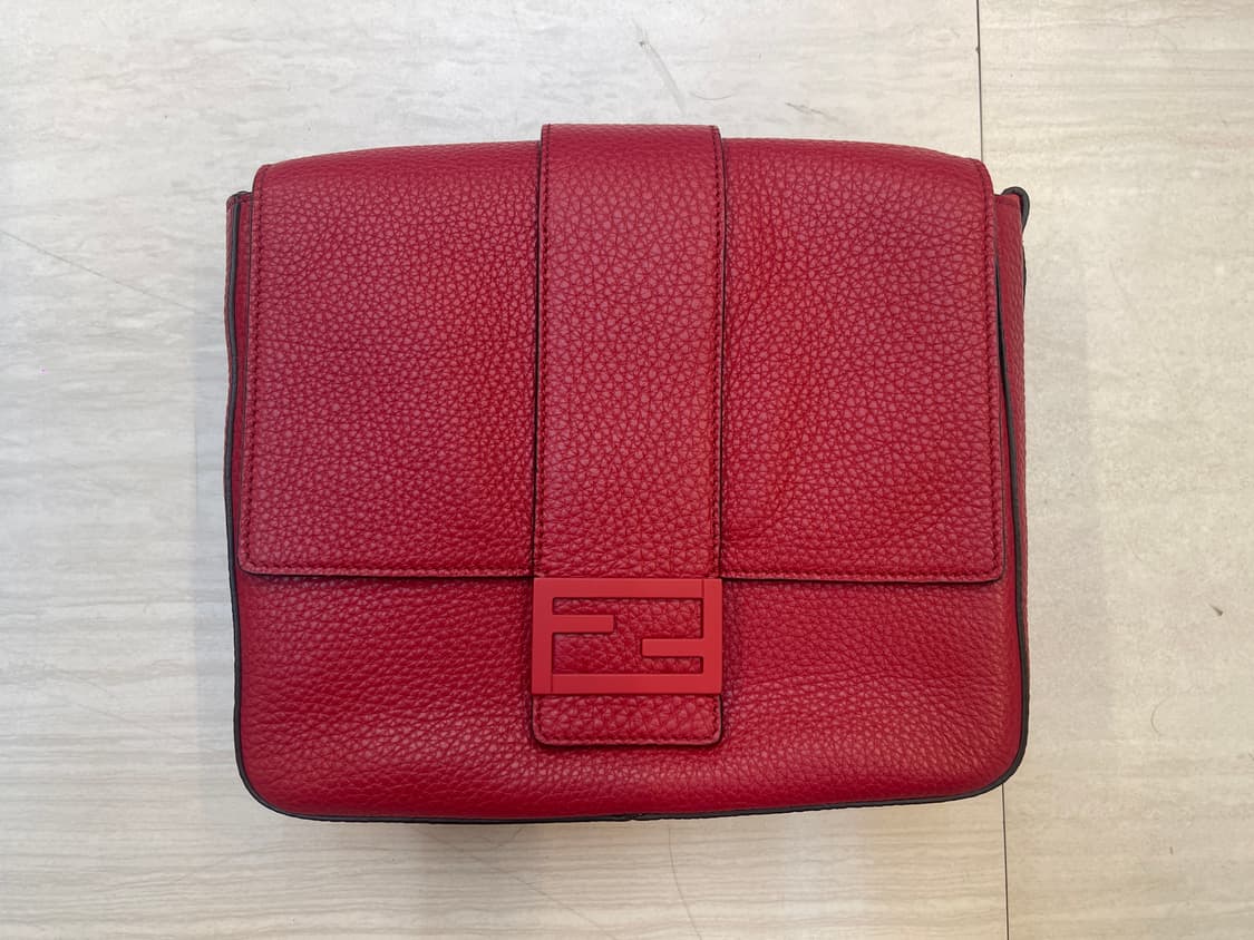 펜디 바게트 메신저백 미디움 사이즈 상품이미지1