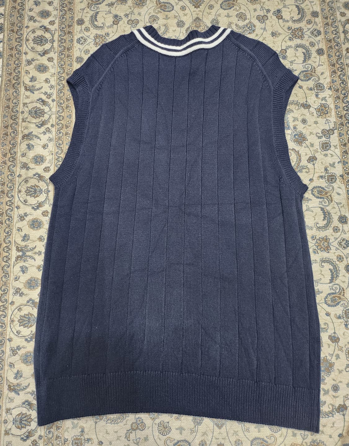 유니클로 V넥 니트 조끼 네이비 M 상품이미지2