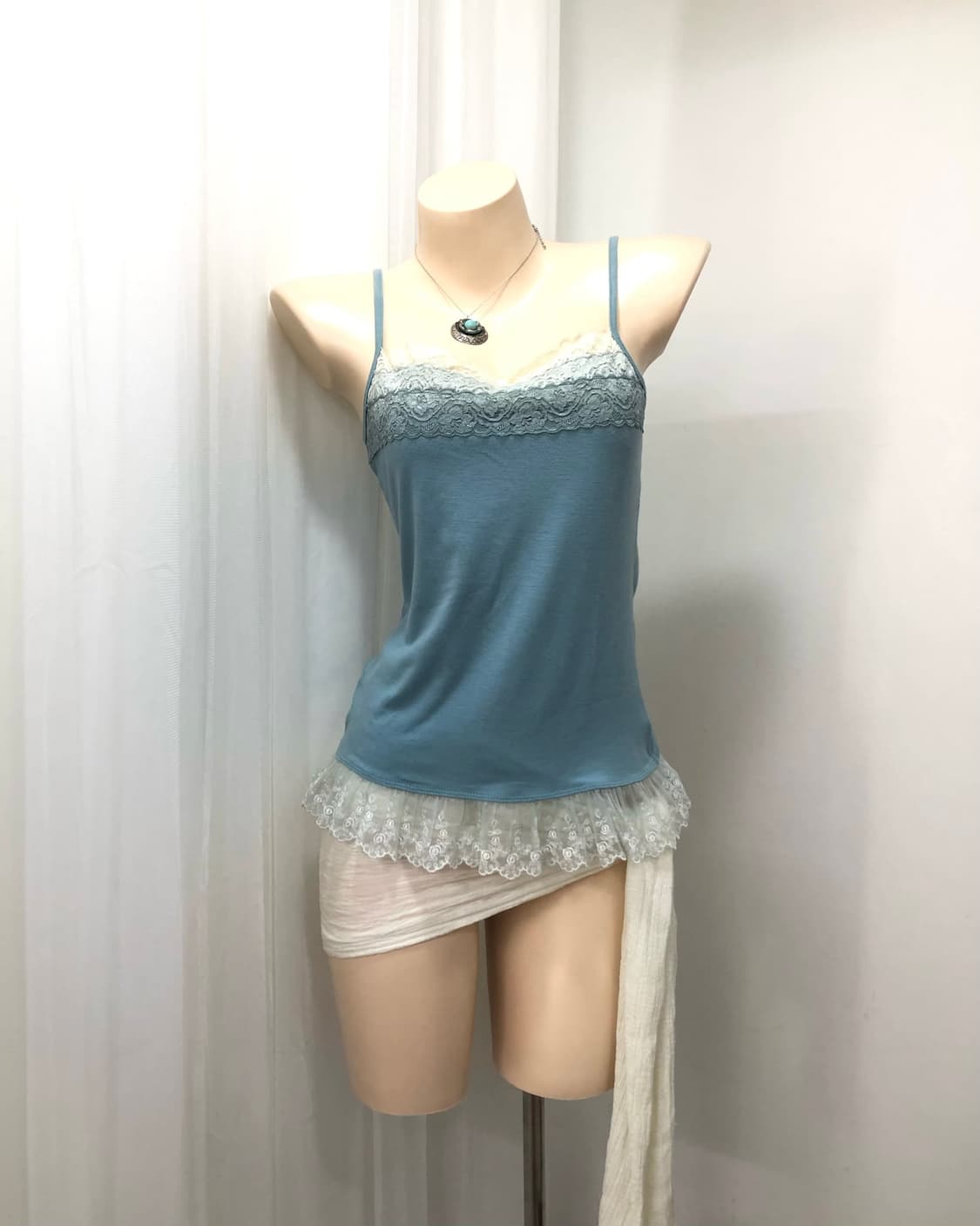 sky blue lace trim sleeveless 상품이미지1