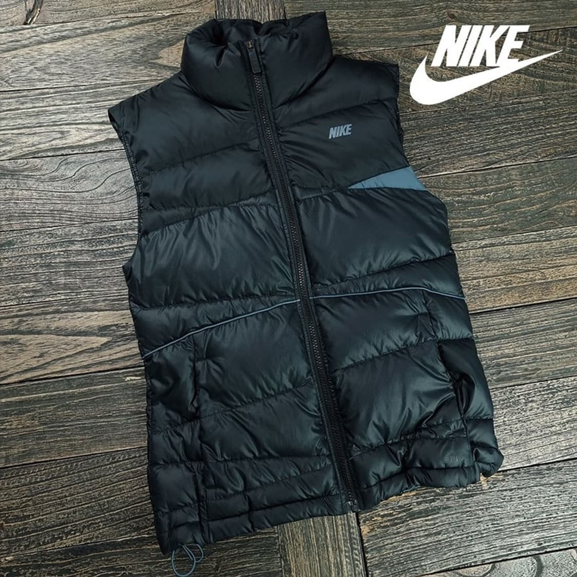 [나이키] 로고 프린팅 덕다운 패딩 베스트 조끼 블랙 M19769 상품이미지1