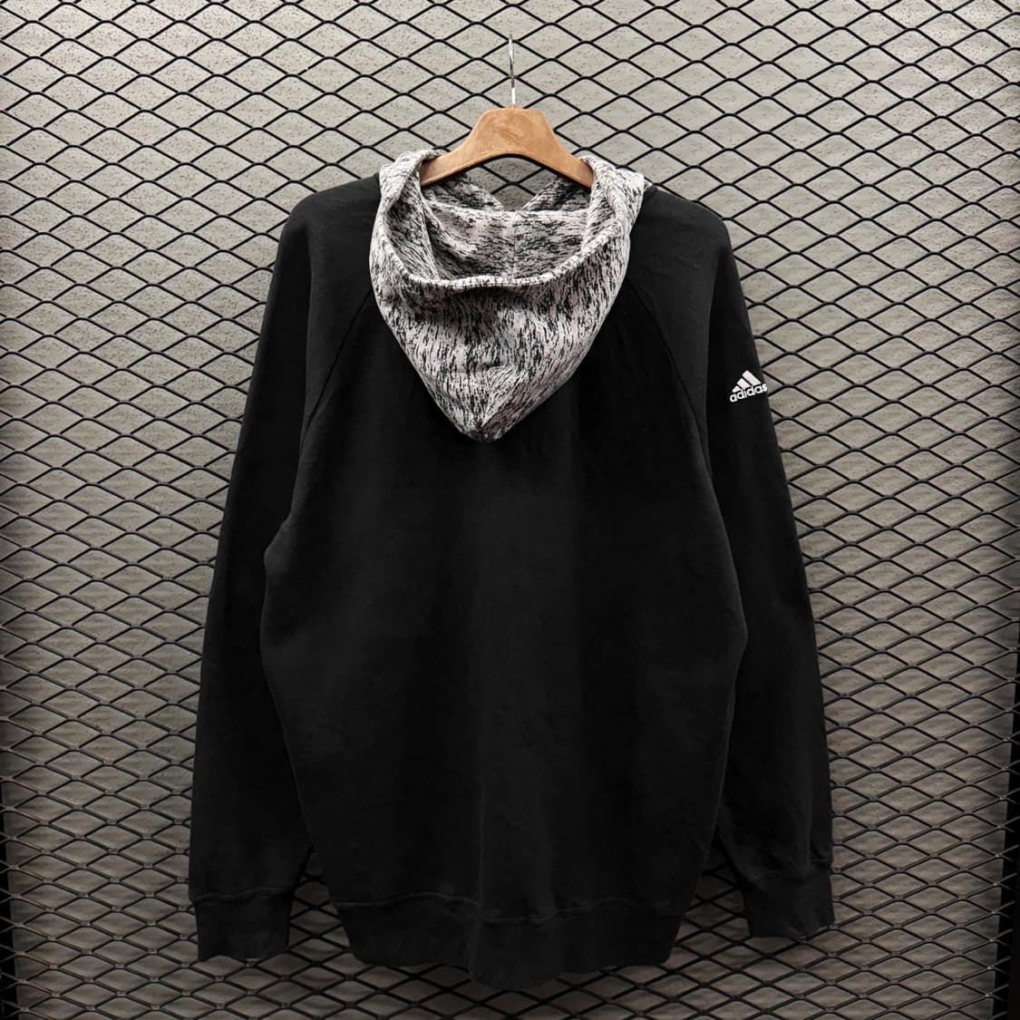 아디다스 스포츠 데릭로즈 후드집업 레드 테이프 라인 기모안감 포인트후드 상품이미지3