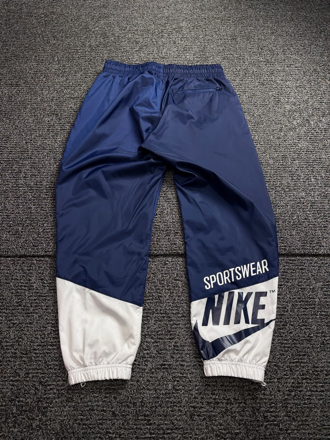 나이키 빅로고 윈드러너 라인드 우븐 조거 팬츠 2201 상품이미지5