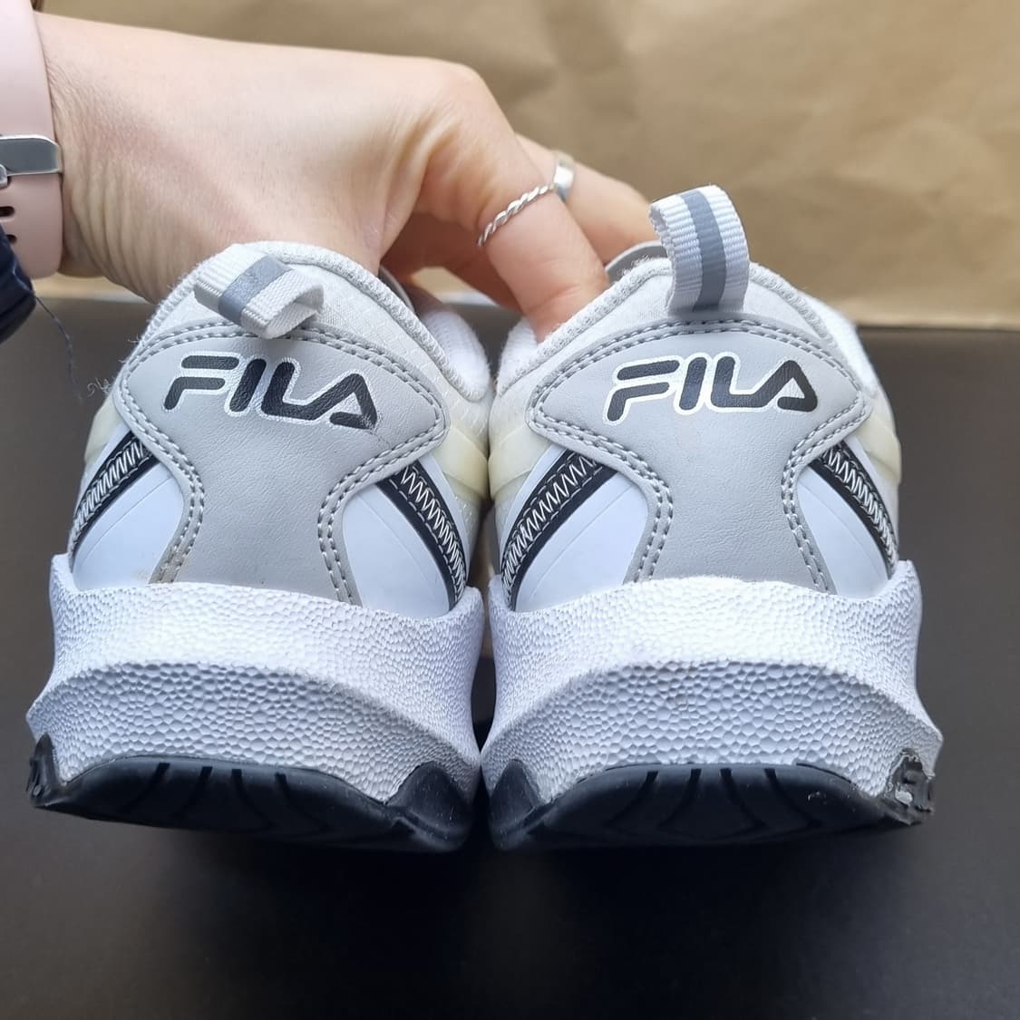 휠라 뉴런3. 여성운동화230  상품이미지4