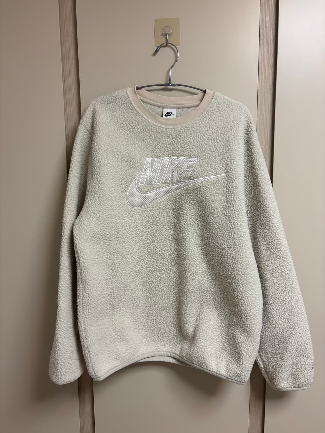 나이키 뽀글이 플리스 맨투맨 상품이미지1