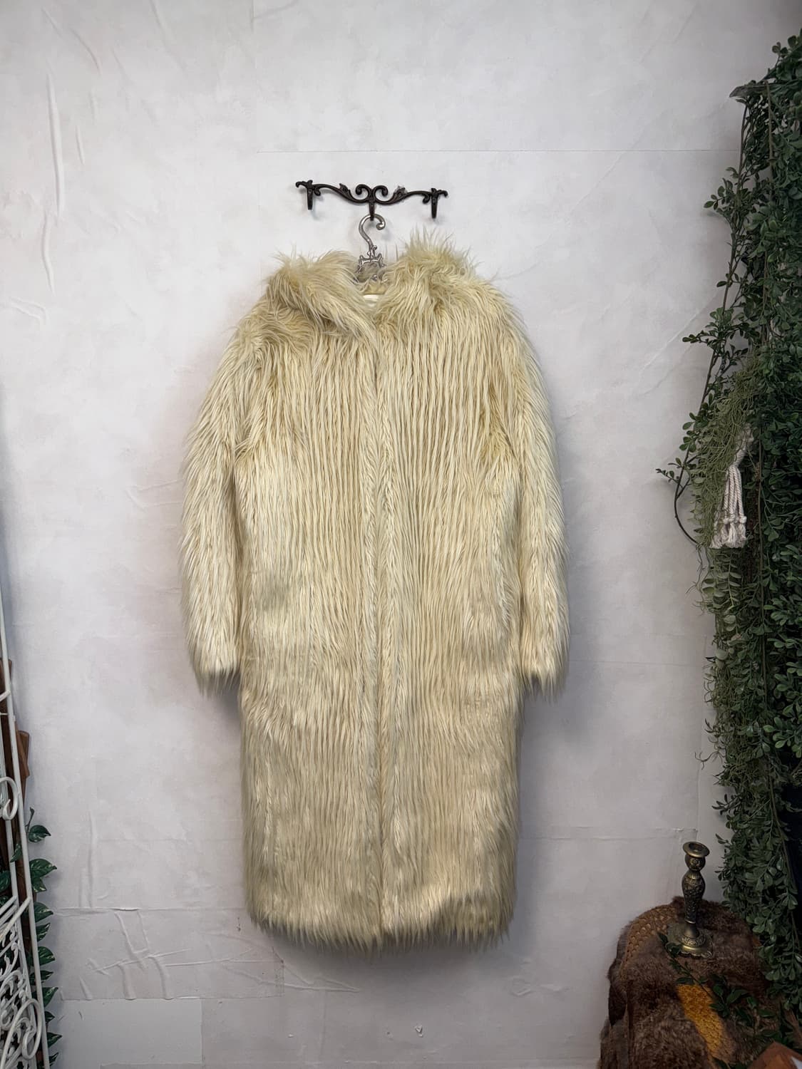 Ivory grunge fur over hood coat 상품이미지3