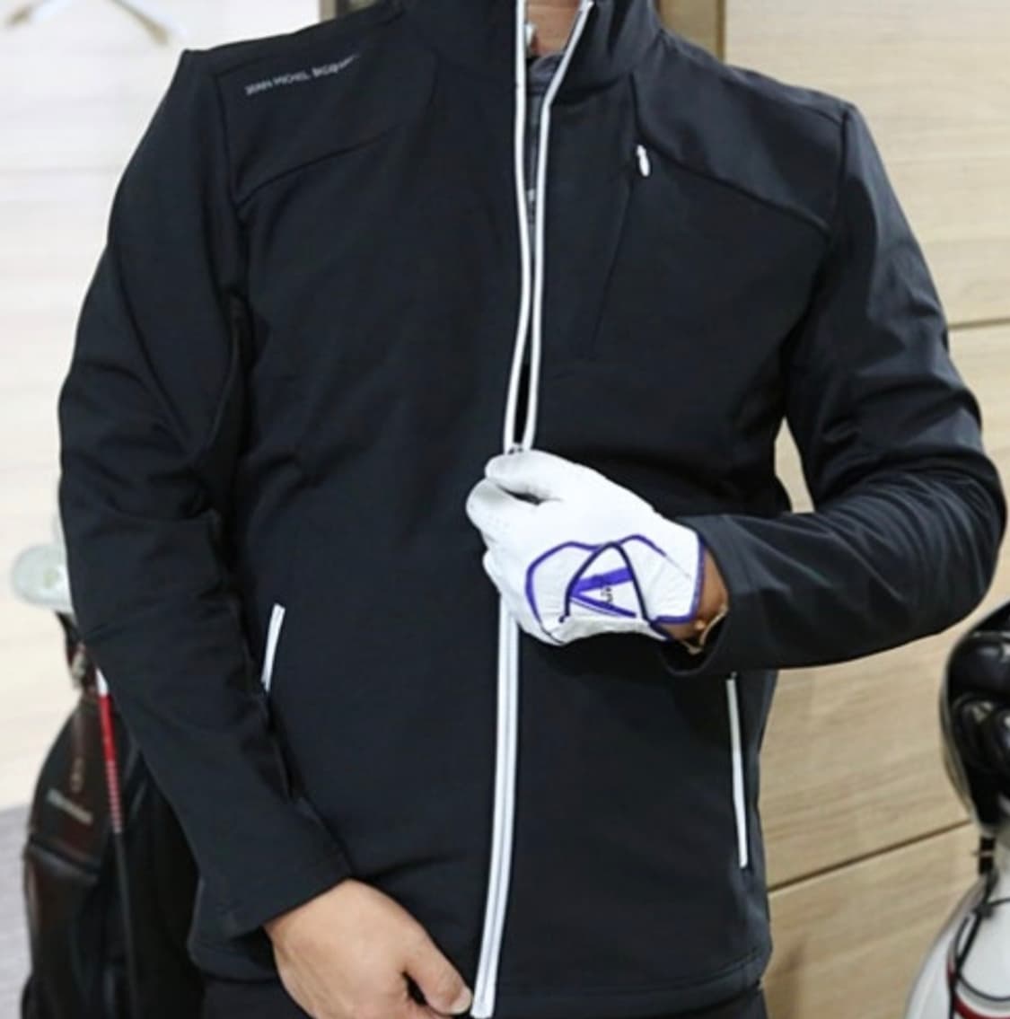 장미쉘바스키아 소프트쉘 자켓.
싸이즈 100~105 상품이미지3