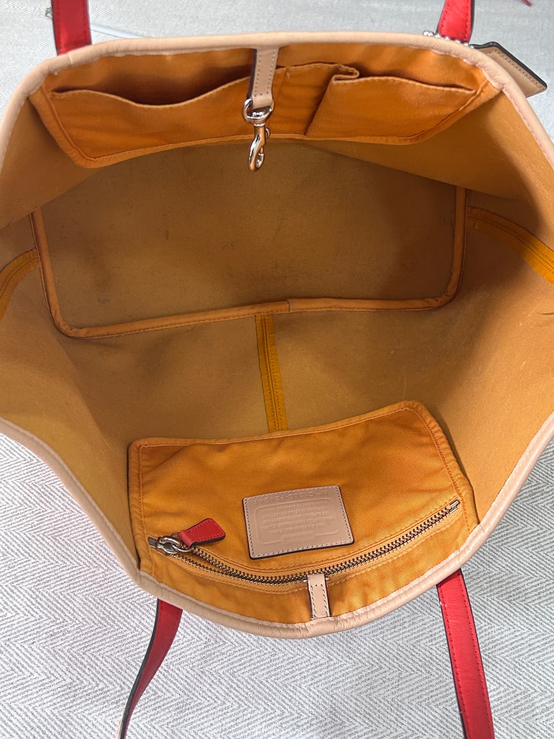 코치 Coach 사피아노 레더 쇼퍼백 숄더백 토트백 키링 머스터드 컬러 상품이미지7