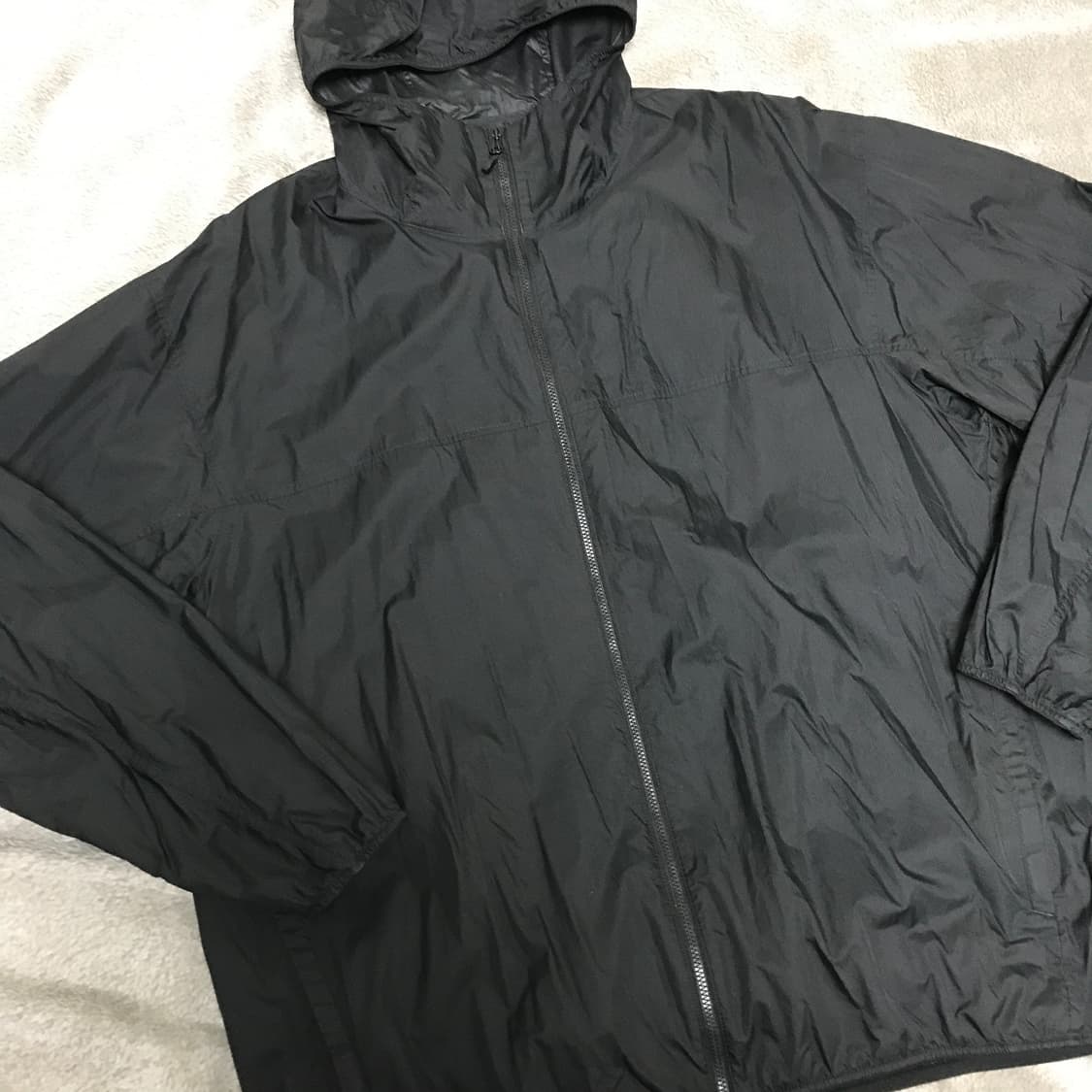 유니클로 경량 바람막이 XL사이즈 블랙 상품이미지5