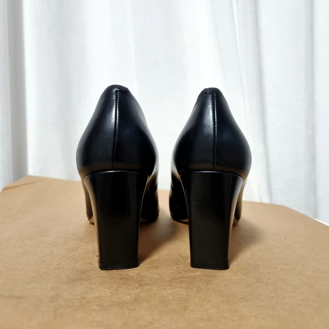 토리버치 가죽 레더 하이힐 펌프스 구두 슈즈 (6.5M/235) 상태최상 상품이미지4