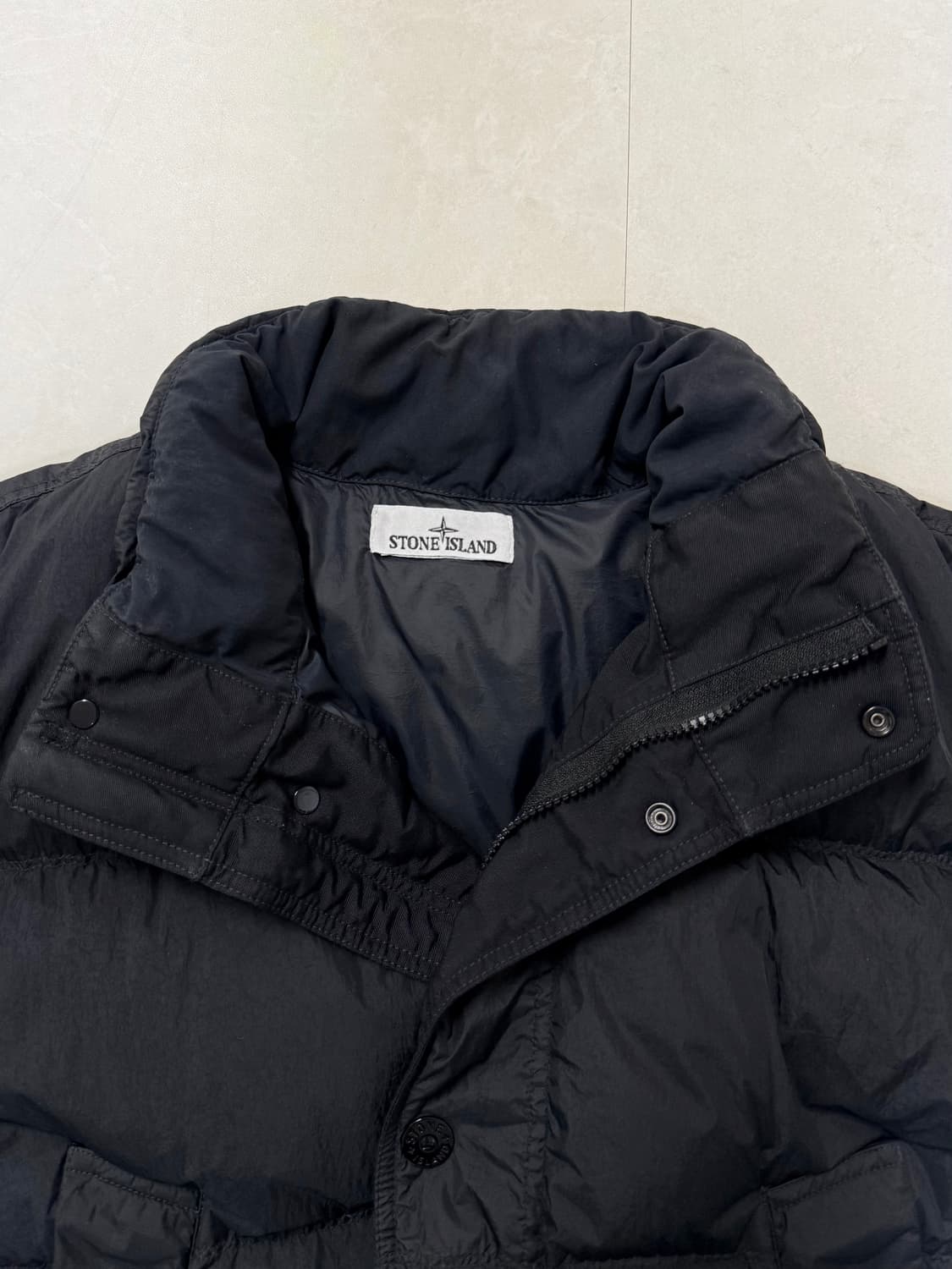 25FW 스톤아일랜드 크링클랩스 패딩 팝니다 상품이미지2