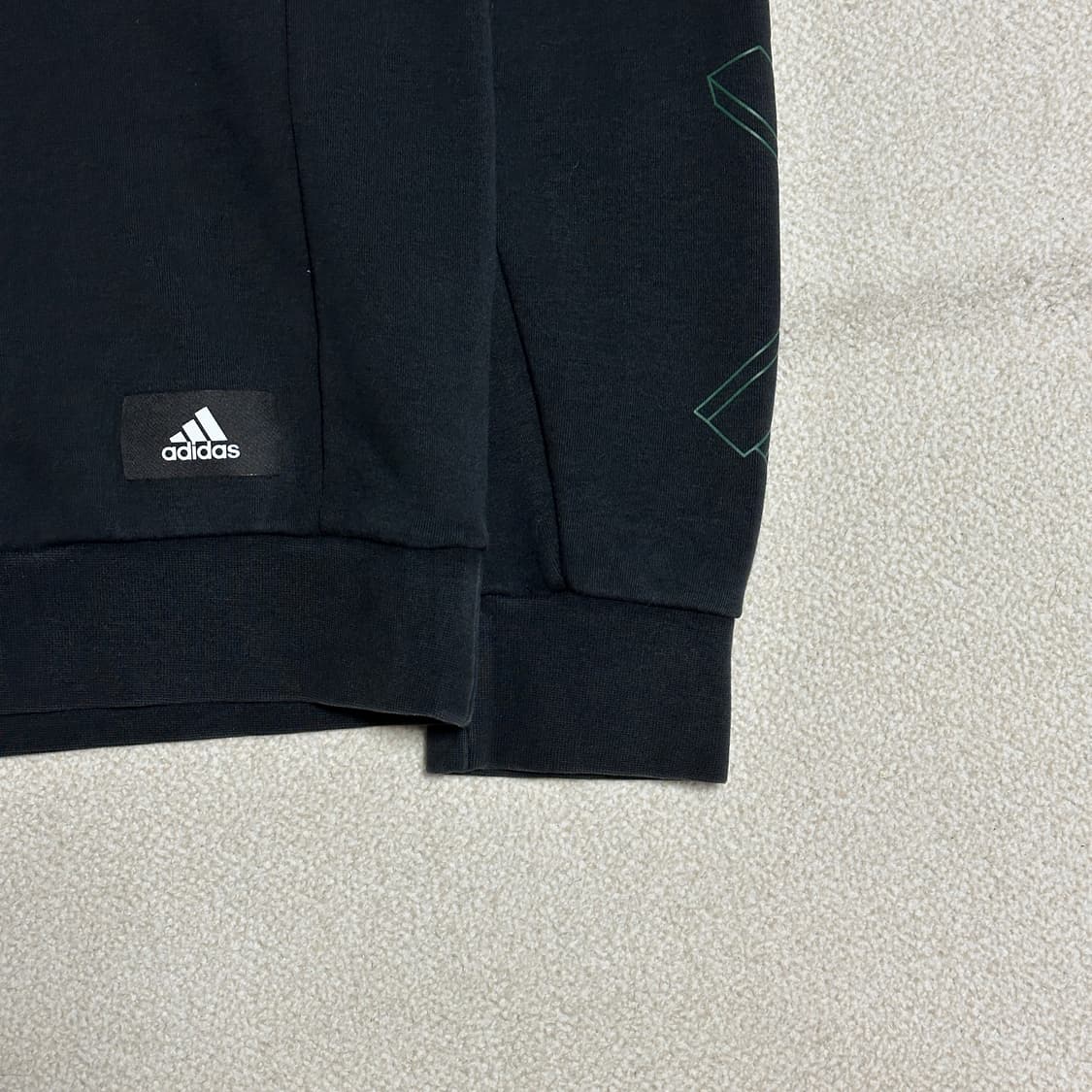 아디다스 어반 그래픽 후드 티셔츠 상품이미지4