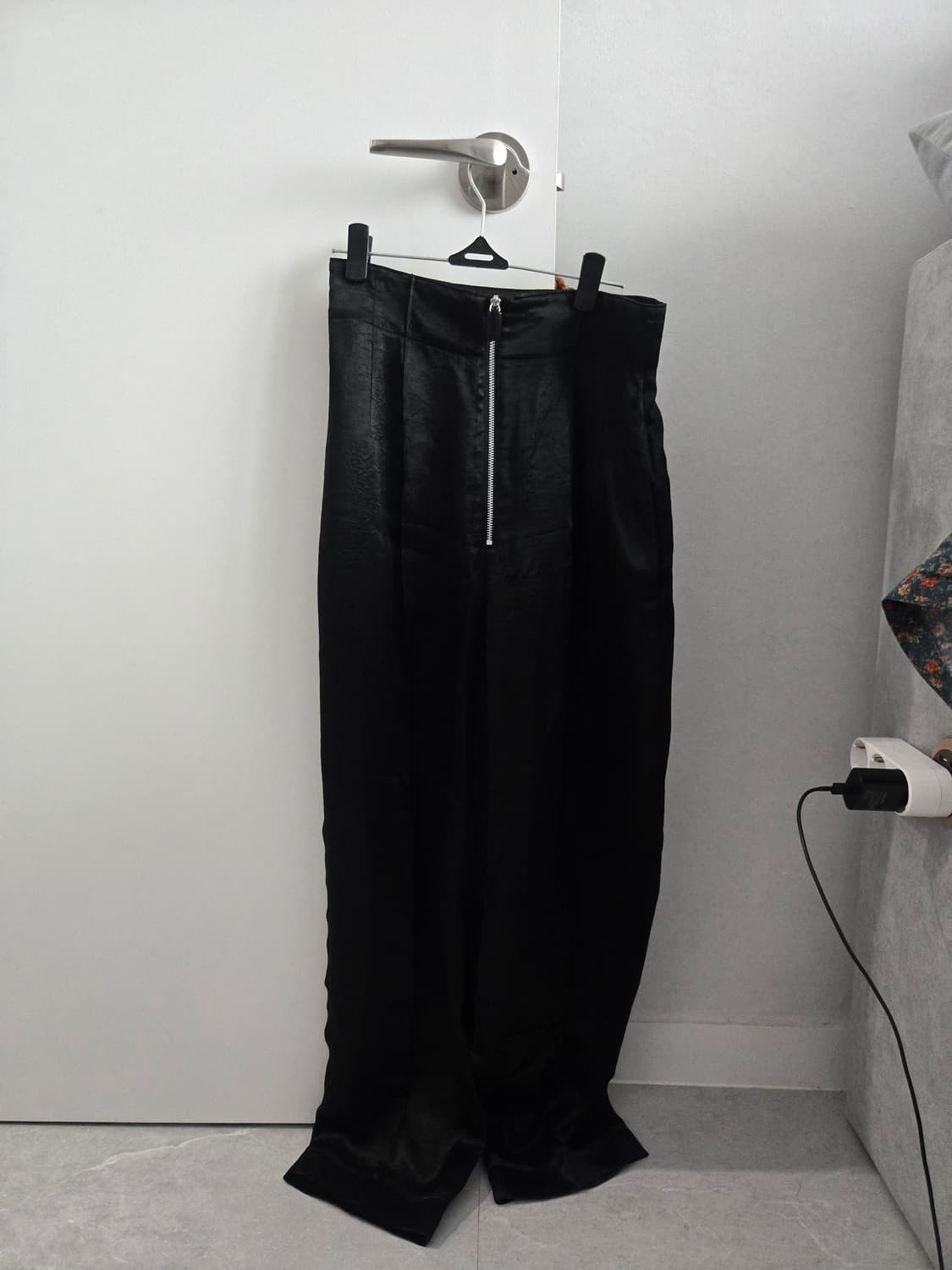 토가 새틴 팬츠 36 상품이미지1