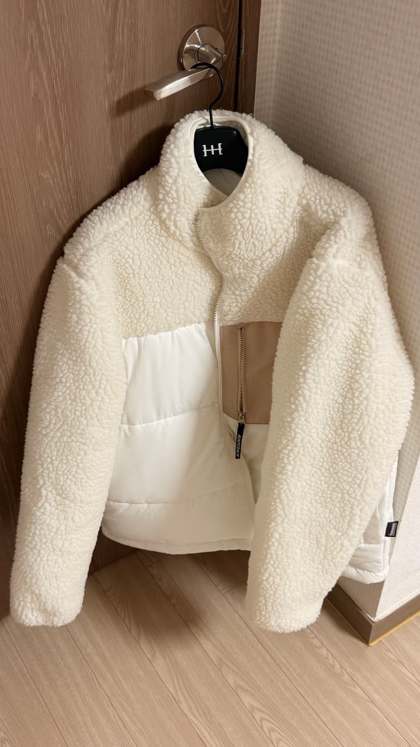 에인트크랙 양털 후리스 패딩 상품이미지2