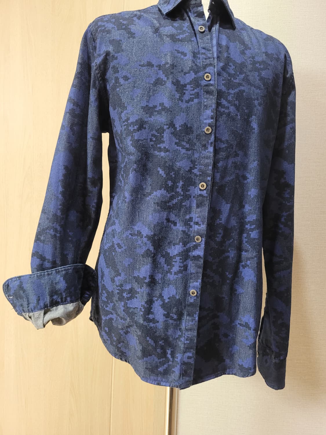 자라맨 ZARAMAN 남자 까모패턴 데님셔츠 100 네이비 상품이미지3