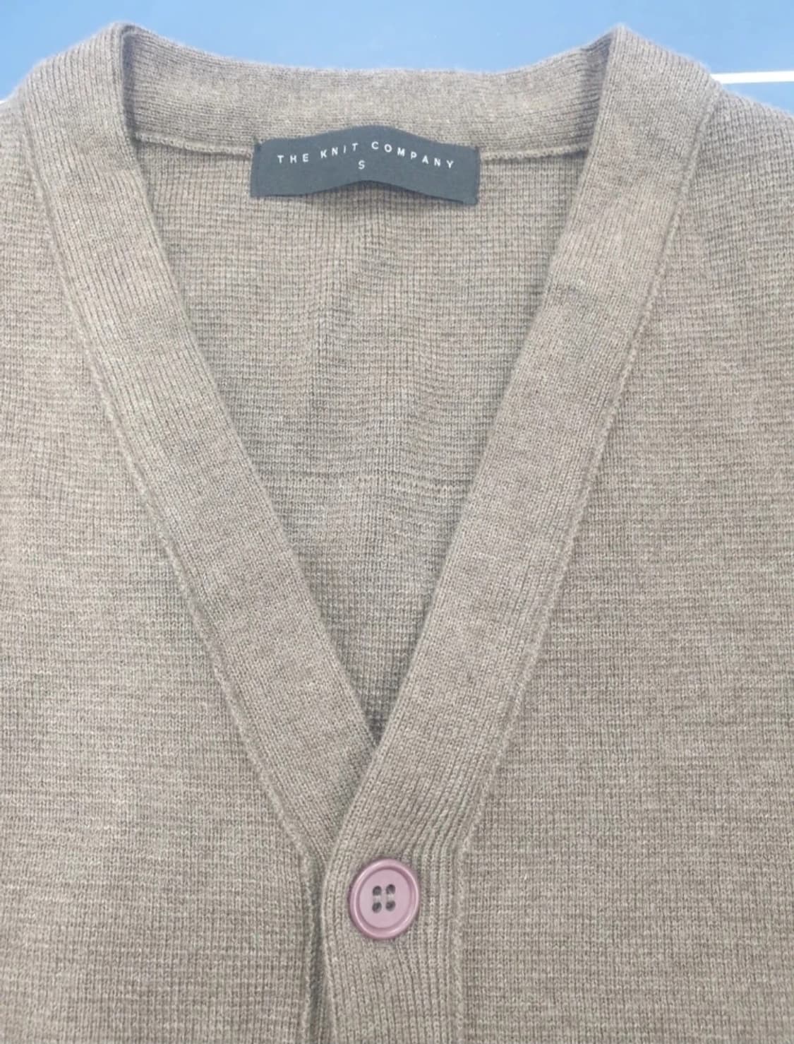더니트컴퍼니 브이넥 가디건 상품이미지2