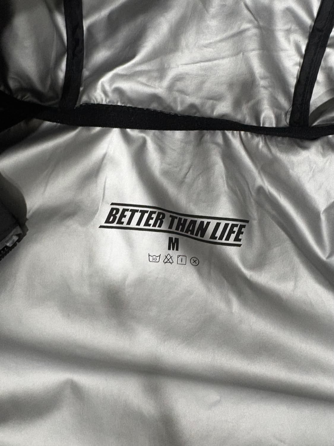 [새상품급 M] better than life 바람막이 블랙 상품이미지2