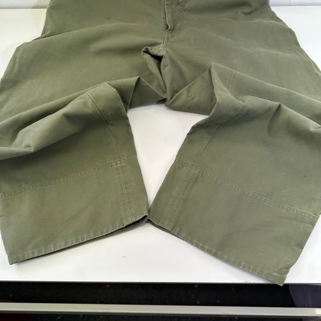 30-31 COS 카키 세미벌룬핏 치노팬츠 상품이미지5