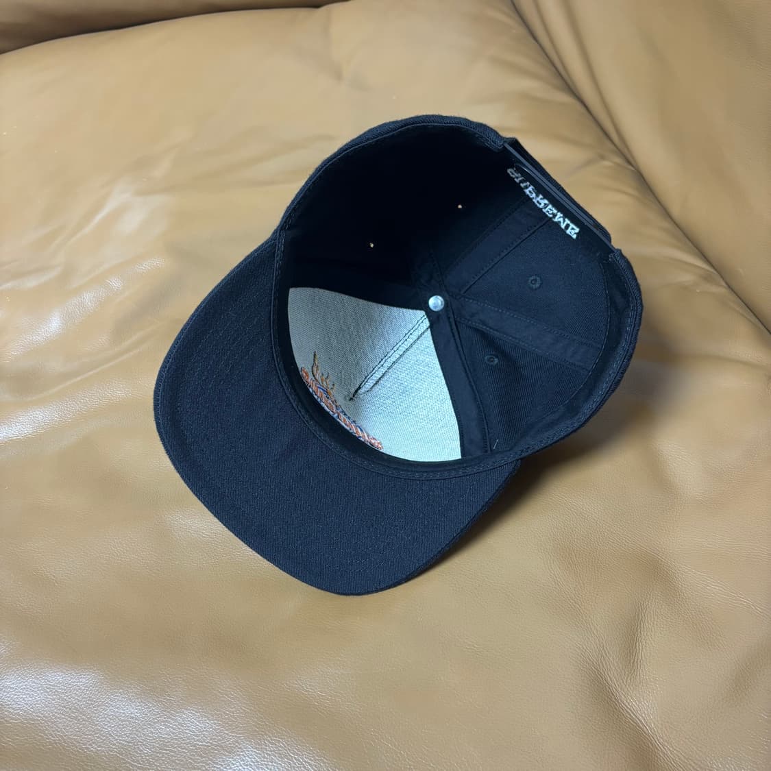 Supreme 슈프림 블랙 6패널 볼캡 모자 (Washed Black) 상품이미지6