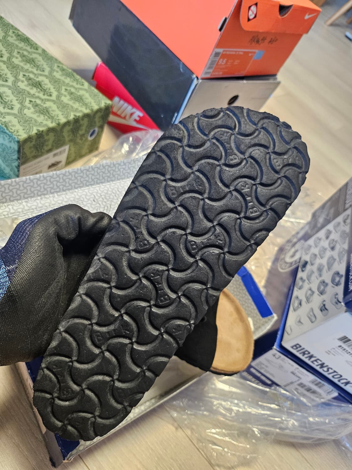 버켄스탁 블랙 스웨이드 샌들 280 상품이미지2