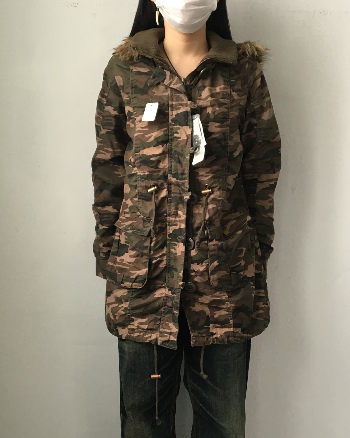 Fake fur hood camo pattern jacket 상품이미지1