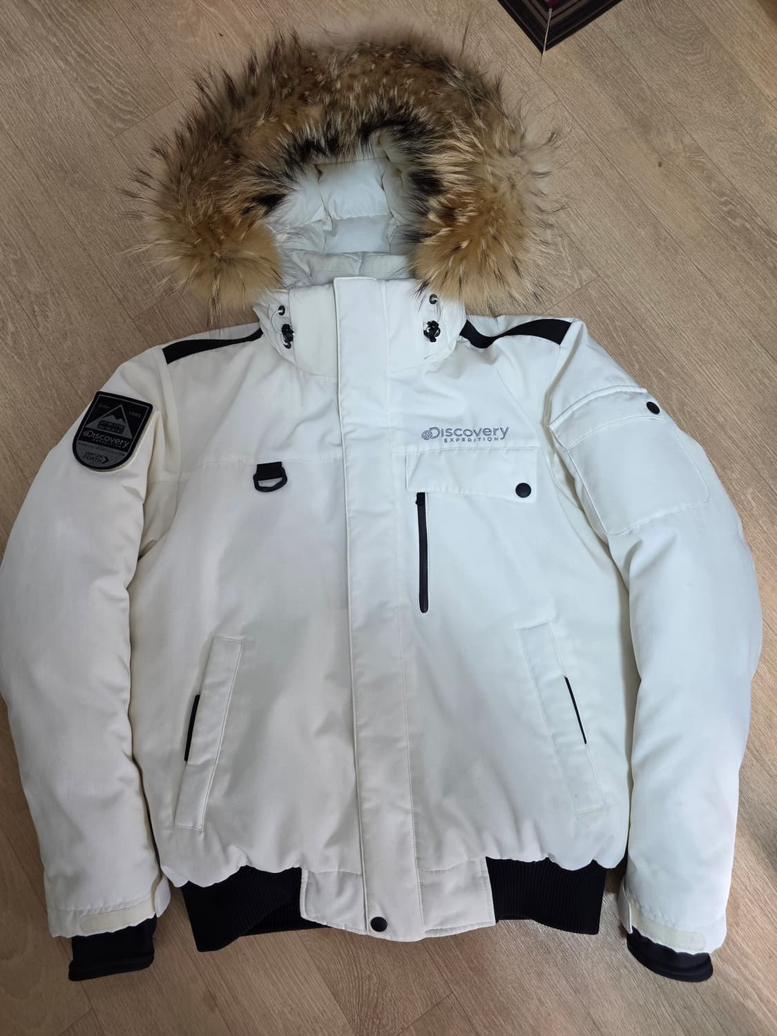 디스커버리 밀포드 구스다운 숏패딩 95 상품이미지1