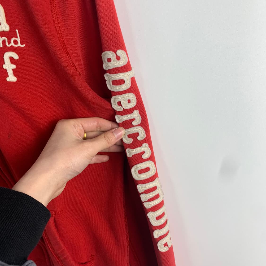 아베크롬비 y2k 와투케 레드 딱붙 후드집업 상품이미지5