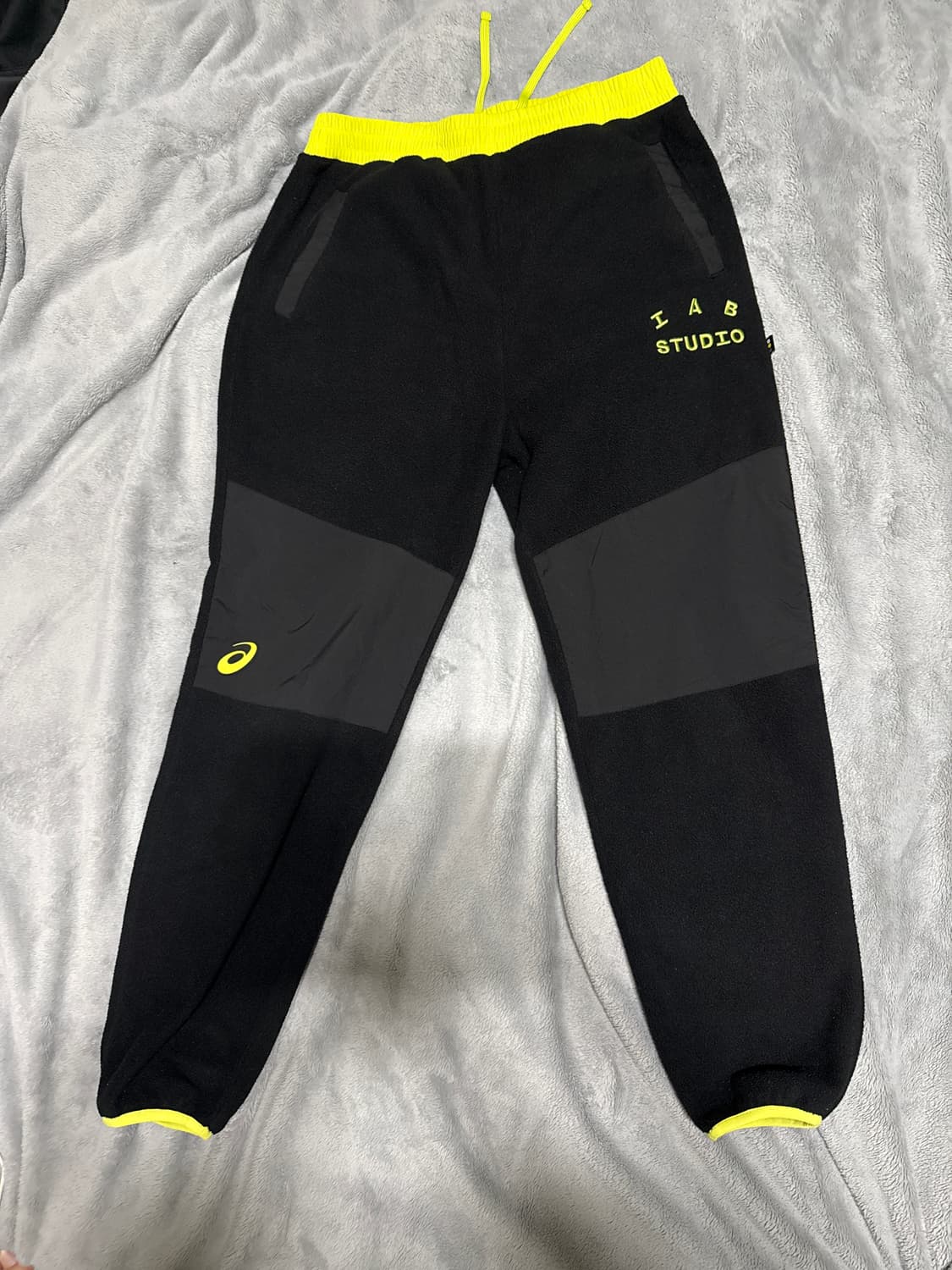 아이앱 스튜디오 X 아식스 플리스 팬츠 블랙 L 상품이미지1
