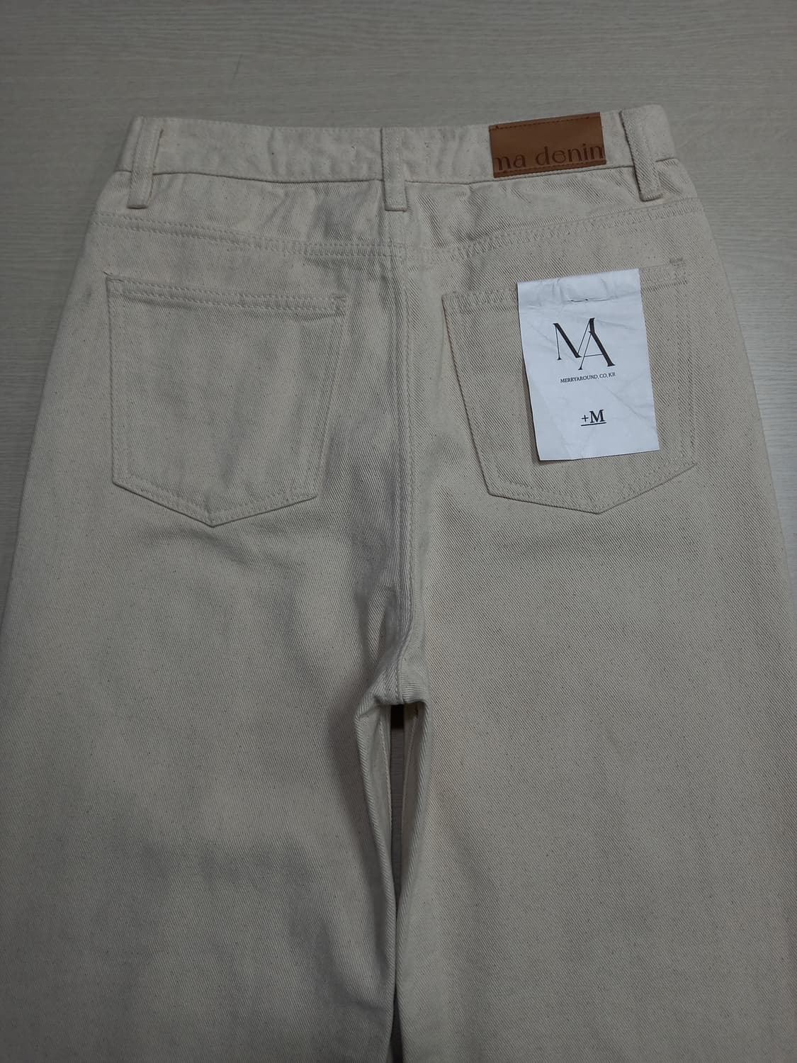 27-28 새상품 MERRY AROUND 하이웨이스트 크림진 27-614 상품이미지4