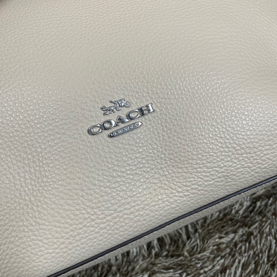 코치 COACH 연베이지 한나 캐리올 시보 레더 토트백 크로스백 상품이미지2
